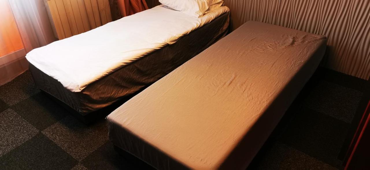 Hostel Warszawa-Ursus Bagian luar foto